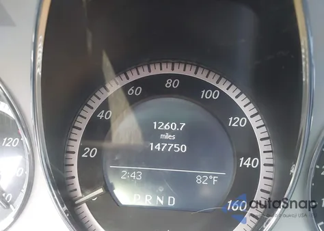 2011 Mercedes-Benz C 300 Sport 4Matic z USA, uszkodzony, nr VIN WDDGF8BB8BR156530